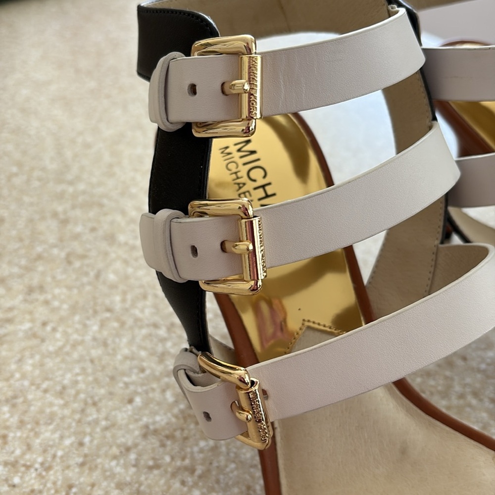 Michael Kors Beverly Sandal Mid Heel Optic White/Black/Luggage Brown - Picture 7 of 9